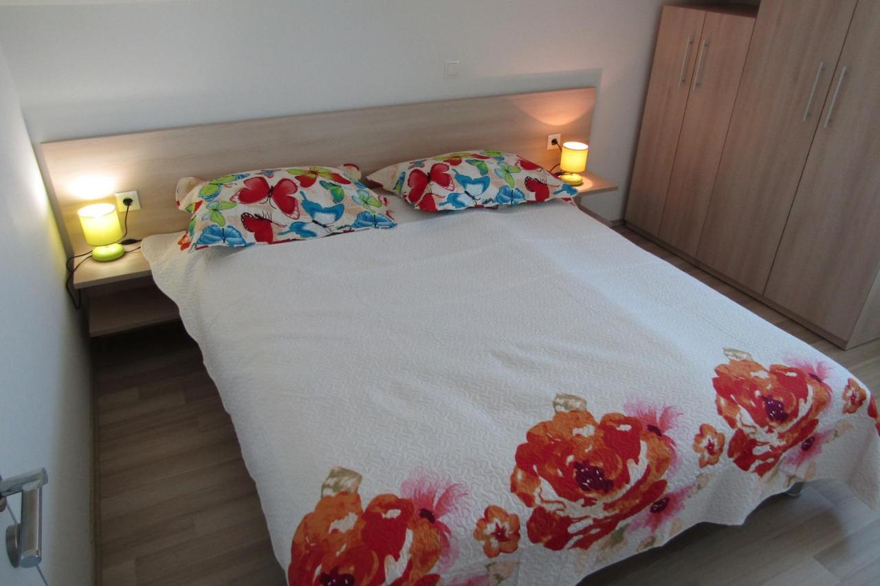 Apartment Morozin Krk Town Exterior photo